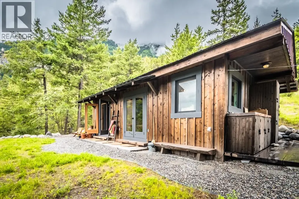999 Kennedy, Lillooet
